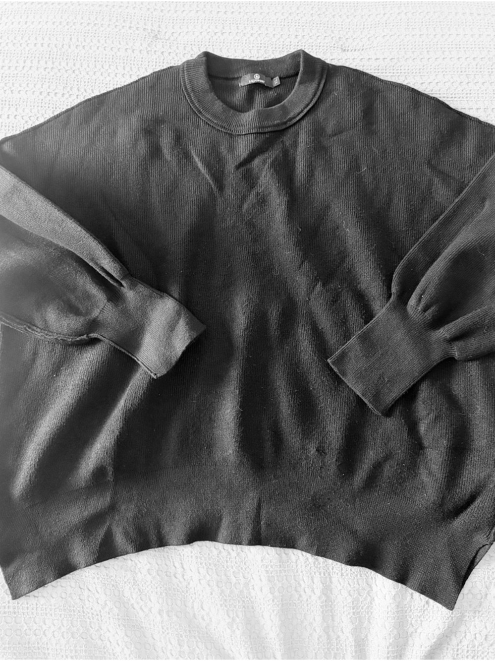 Women's Black Crewneck Sweater - Unbranded
